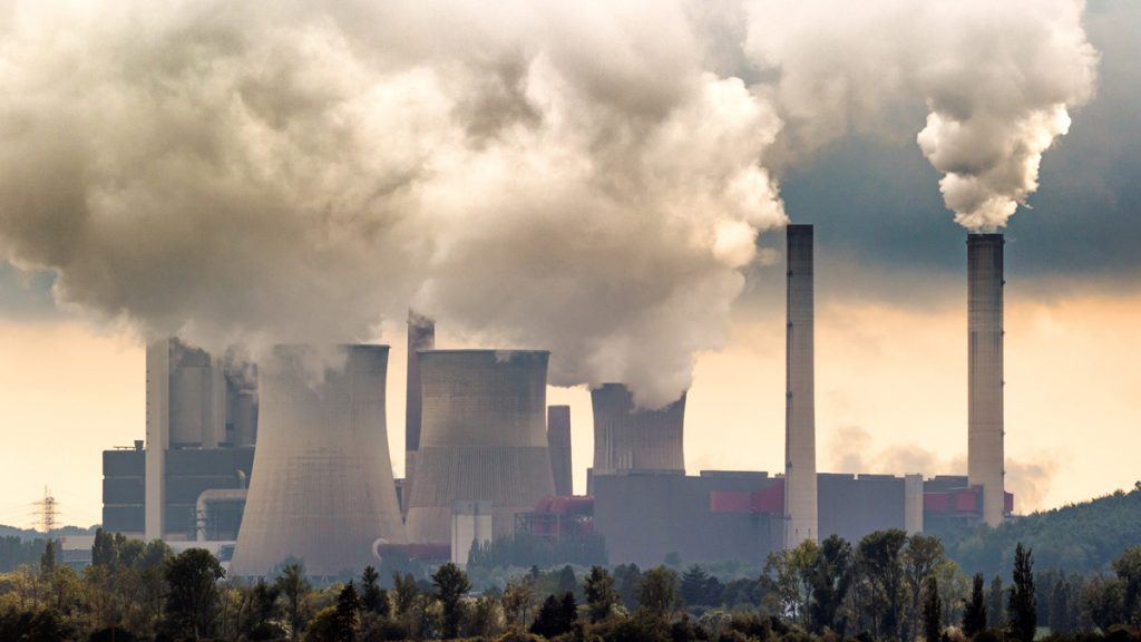 Power plant spewing brown coal pollution