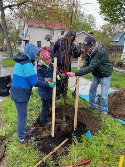 Press Release: Sustainable Saratoga volunteers shine in the rain at ...